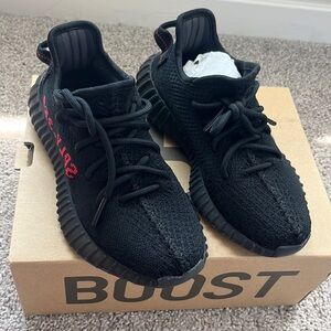 Yeezy Boost 350 V2 size 4 Black